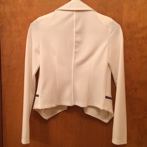 Tobi white moto jacket with gold details - Picture 3 of 4